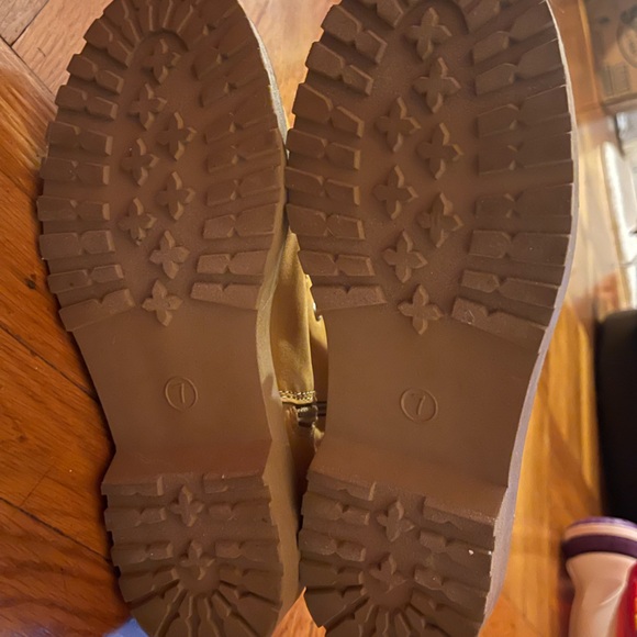 Wild Pair boots - Picture 5 of 5